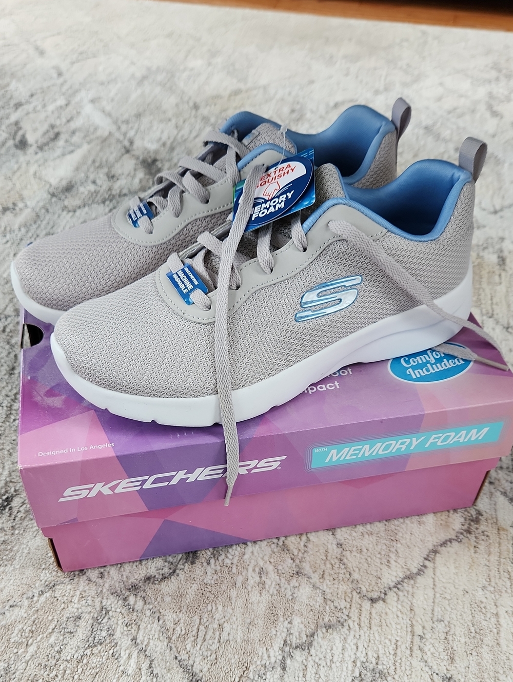 NWT, Skechers Memory Foam Machine Washable, Sneakers, Size 8